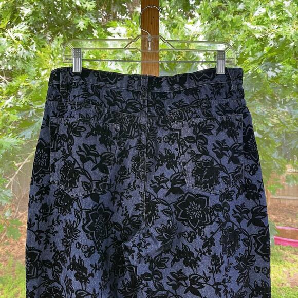 Bill Blass Women's Vintage Blue & Black Floral Print Flare Leg Jeans Size 12 - Picture 4 of 11